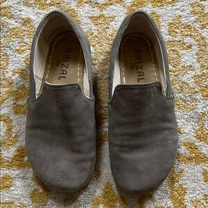 Rhizal Brio Slip-On Barefoot Grounding Shoes in Stone Gray Size 10